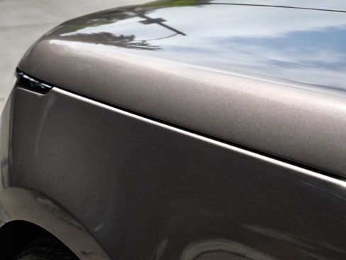 Used 2023 Land Rover Range Rover SE image 8