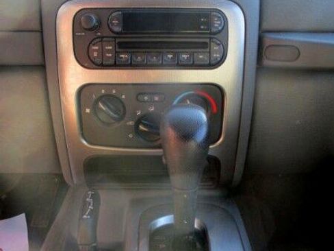 Used 2005 Jeep Liberty Renegade image 10