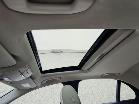 Used 2022 Mercedes-Benz E 350 Sedan image 33