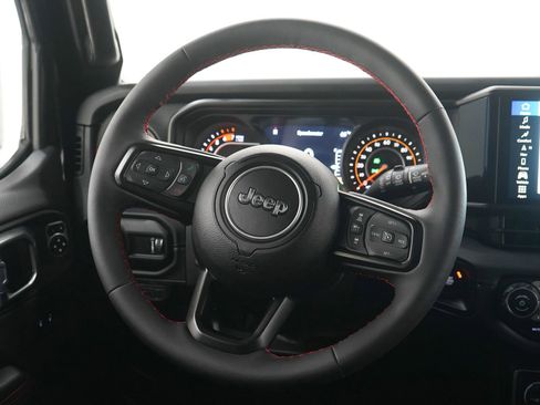 Used 2024 Jeep Wrangler Unlimited Rubicon AWD/4WD image 15