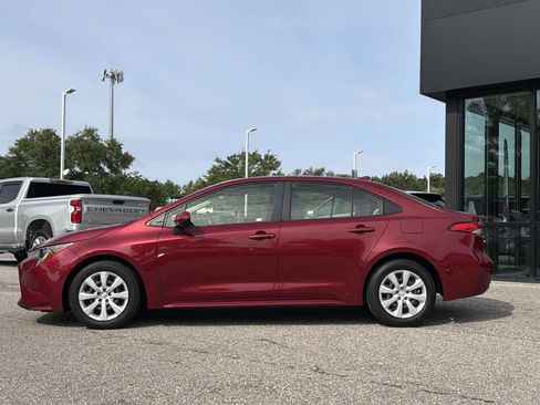 Used 2022 Toyota Corolla LE FWD image 27
