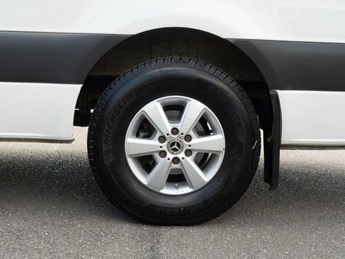 Used 2020 Mercedes-Benz Sprinter 2500 image 30