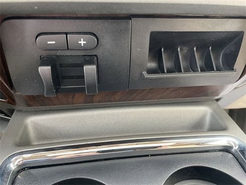 Used 2015 Ford F250 Lariat w/ Lariat Ultimate Package image 24