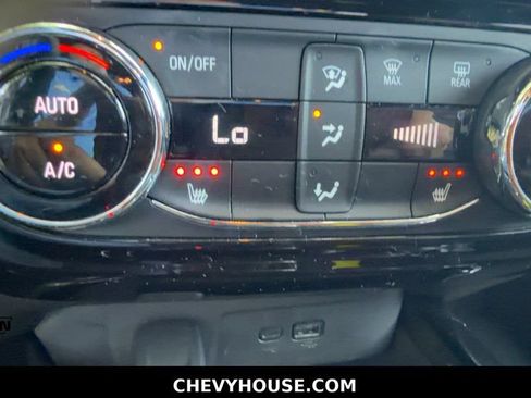Used 2025 Chevrolet Trax RS w/ Driver Confidence Package FWD image 33