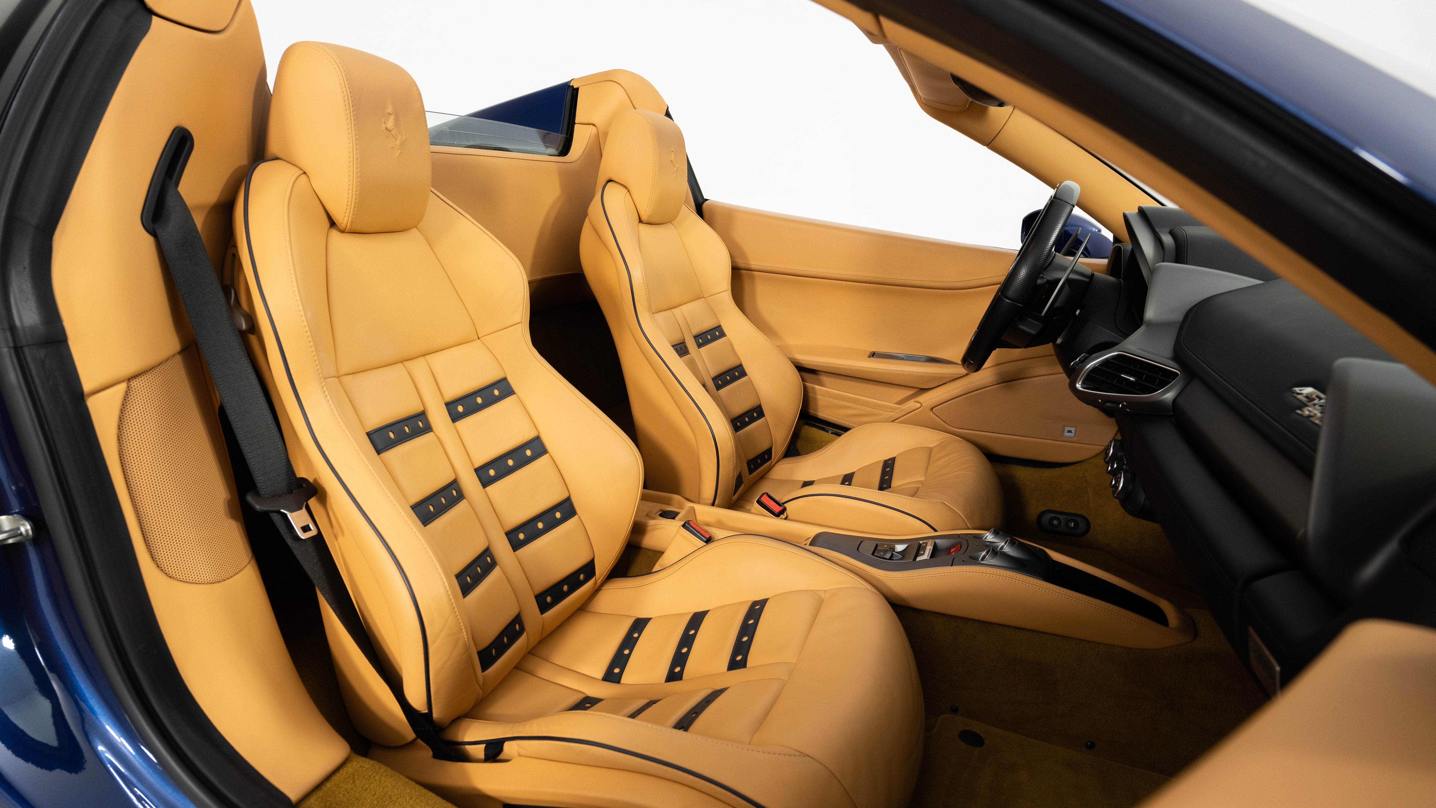 Certified 2013 Ferrari 458 Spider RWD image 39