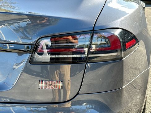 Used 2022 Tesla Model S image 33