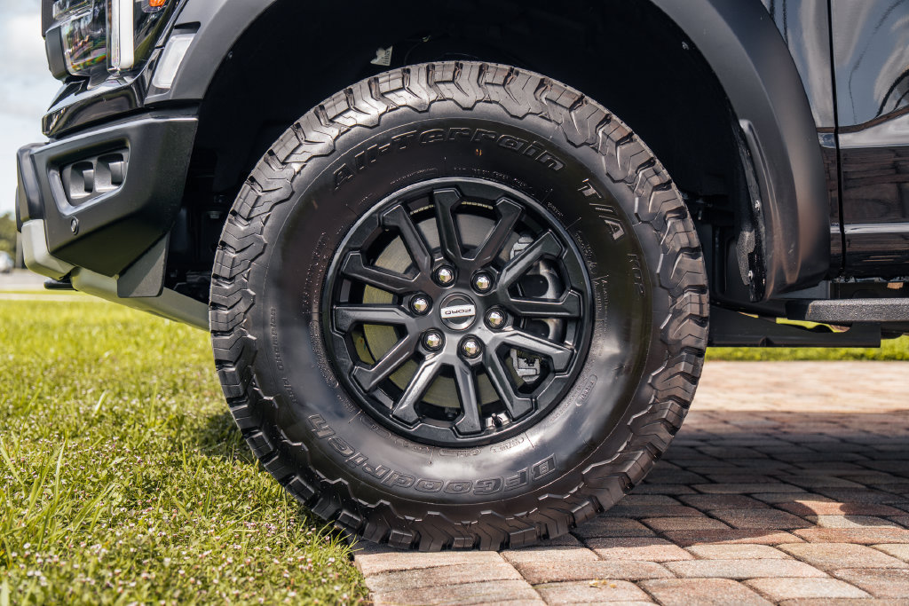 Used 2026 Ford F150 Raptor AWD/4WD image 15