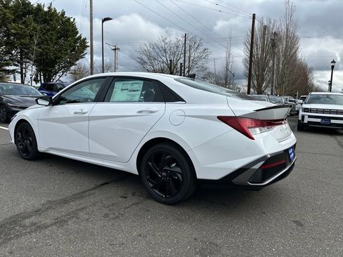 New 2026 Hyundai Elantra SEL Sport Premium FWD image 4