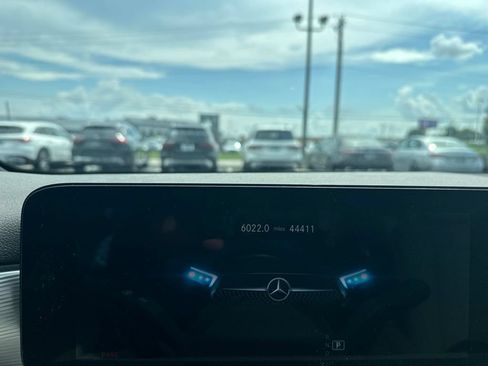 Used 2021 Mercedes-Benz A 220 image 9