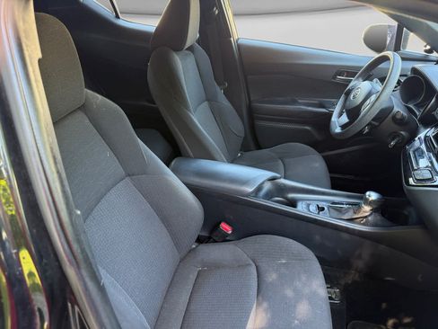 Used 2019 Toyota C-HR LE FWD image 20