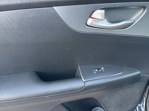 Used 2020 Kia Forte LXS image 30