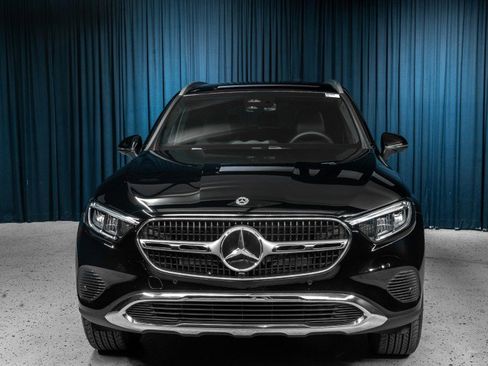 New 2025 Mercedes-Benz GLC 300 image 2