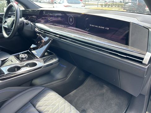 New 2026 Cadillac Escalade IQ Luxury 1 image 12