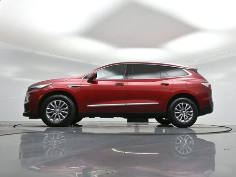 Used 2024 Buick Enclave Premium image 51