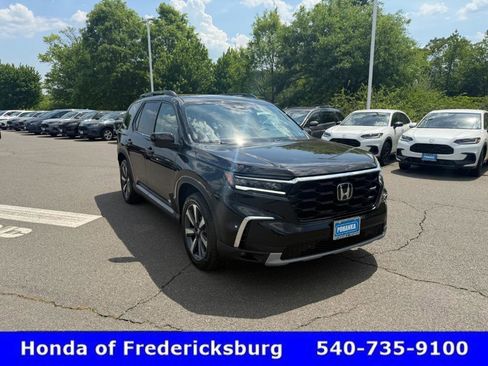 Used 2025 Honda Pilot Elite image 8
