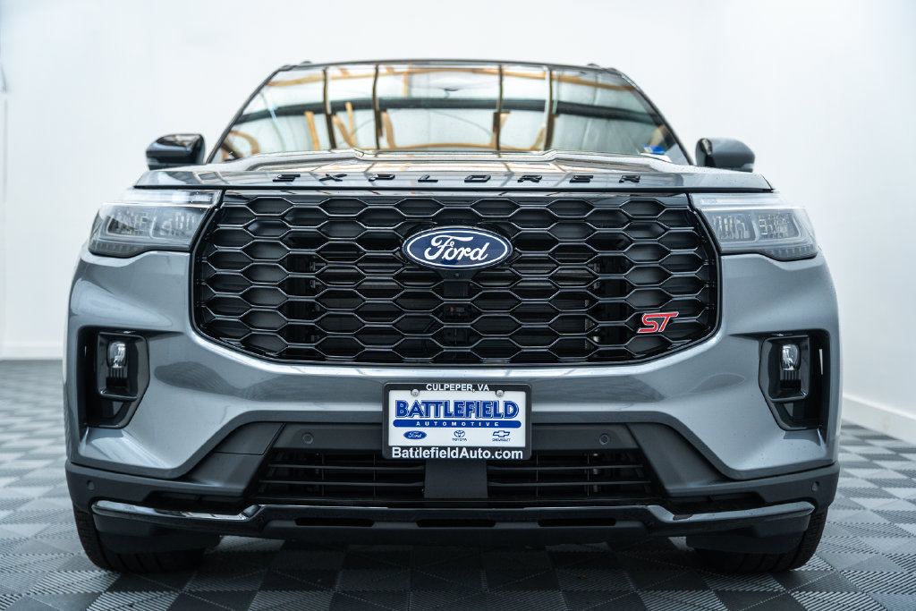 New 2027 Ford Explorer ST AWD/4WD image 2