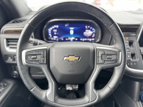 Used 2023 Chevrolet Suburban Premier image 25
