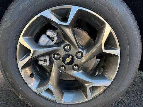 New 2026 Chevrolet Trax LT w/ Driver Confidence Package image 9