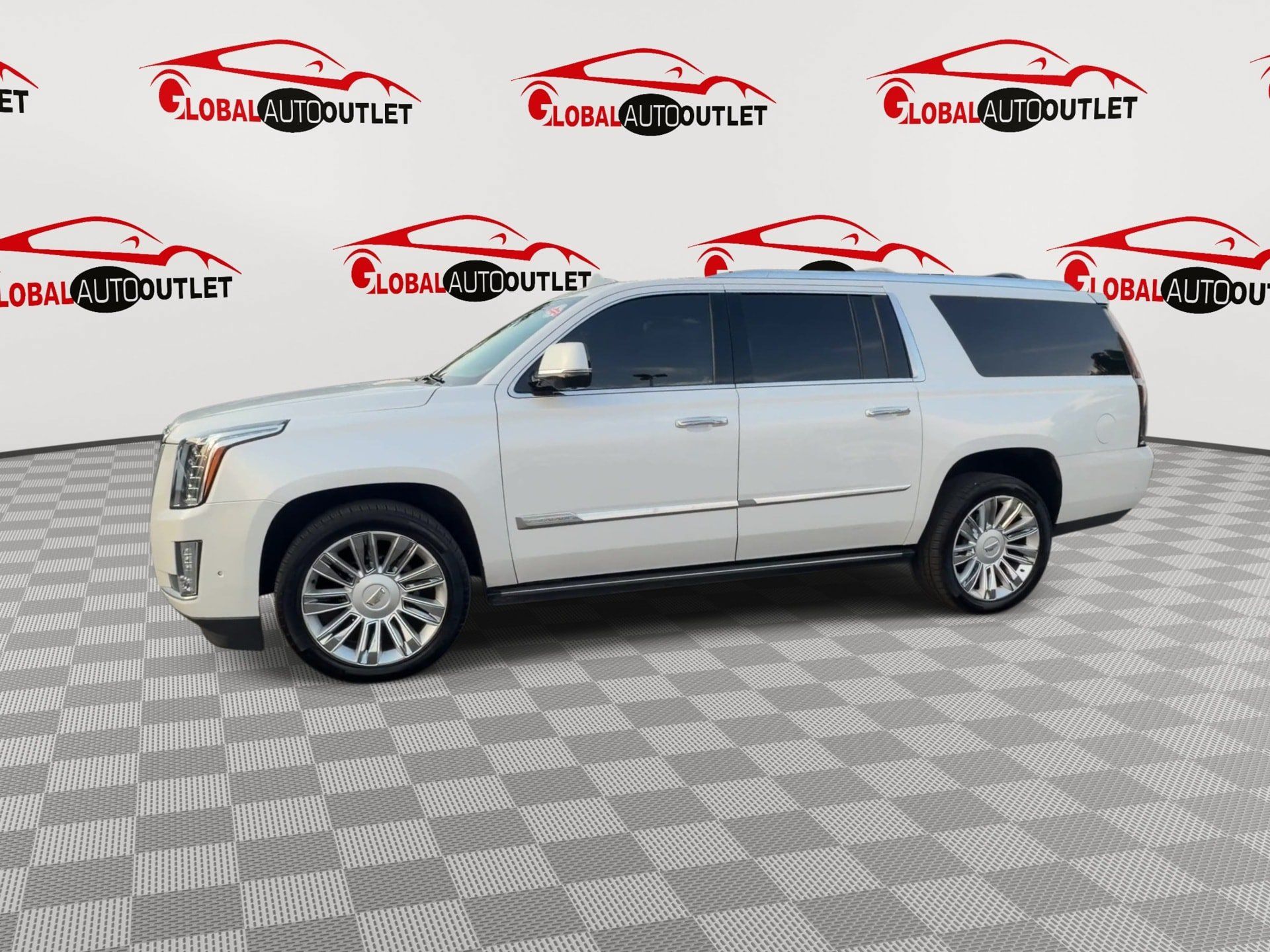 Used 2017 Cadillac Escalade ESV Platinum AWD/4WD image 4