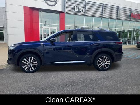 Certified 2022 Nissan Pathfinder Platinum AWD/4WD image 11