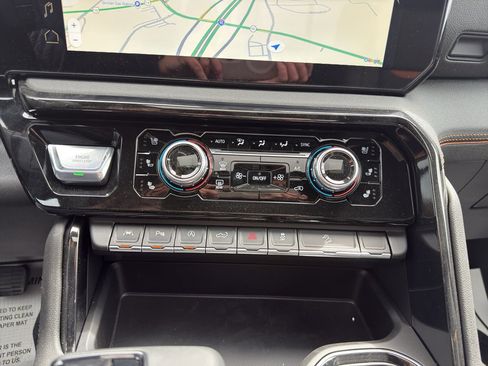 New 2026 GMC Sierra 1500 AT4 w/ AT4 Premium Package AWD/4WD image 23