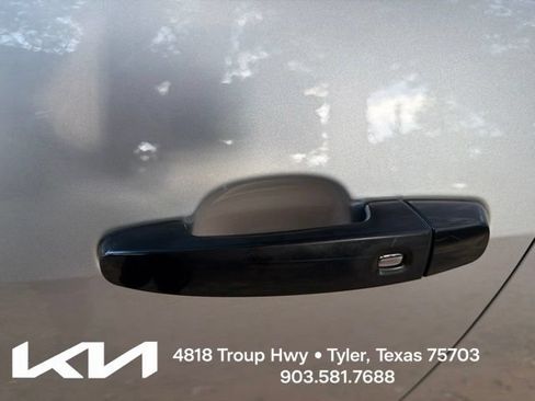 Used 2019 Chevrolet Blazer RS w/ Sun and Wheels Package AWD/4WD image 6