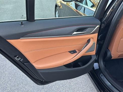 Used 2023 BMW 540i w/ Premium Package image 22