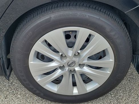 Used 2025 Nissan Sentra S FWD image 7