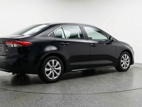 Used 2025 Toyota Corolla LE FWD image 9