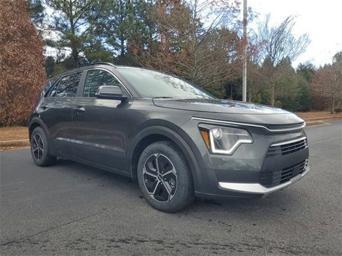 New 2026 Kia Niro EX image 3