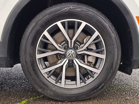 Used 2021 Volkswagen Tiguan S image 9