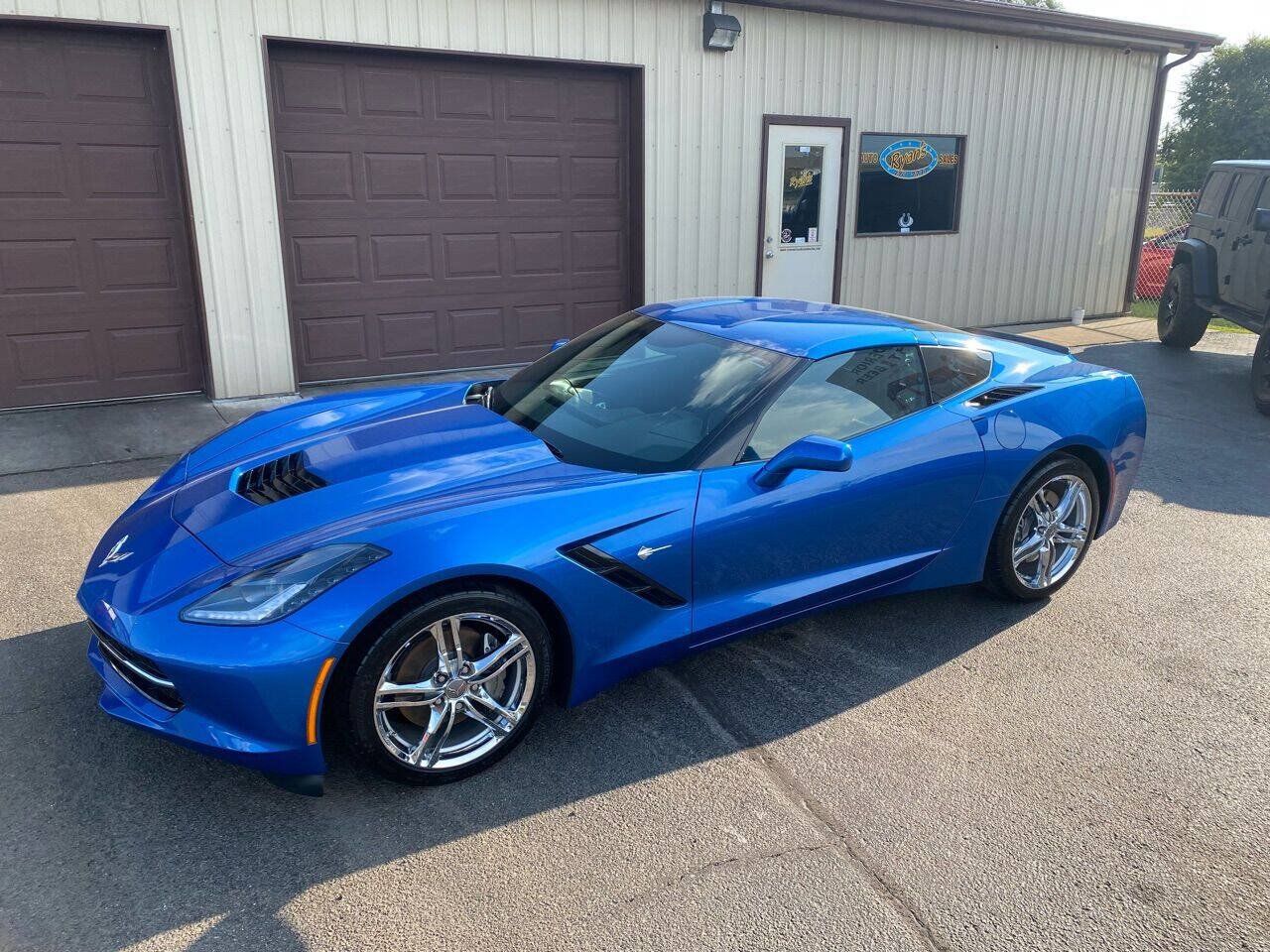 Used 2016 Chevrolet Corvette Stingray Coupe RWD image 32