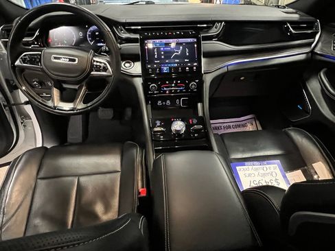 Used 2023 Jeep Grand Cherokee Overland w/ Advanced Protech Group III image 12