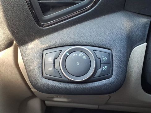 Used 2018 Ford Escape SEL image 24
