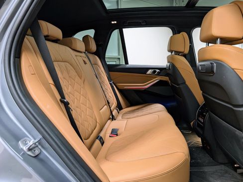 Used 2025 BMW X5 xDrive50e w/ M Sport Package image 22