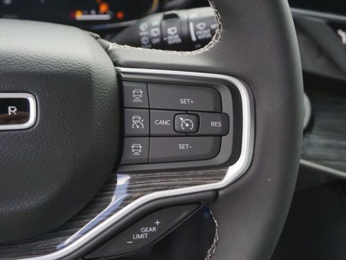 New 2022 Jeep Wagoneer Series III image 20