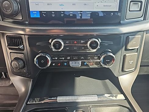 Used 2025 Ford F150 Lariat w/ Equipment Group 501A Mid image 17