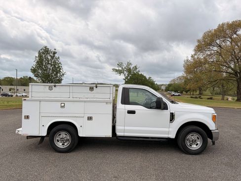 Used 2017 Ford F250 XL w/ XL Value Package image 6