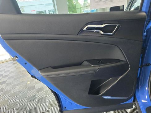 Used 2026 Kia Sportage SX image 57