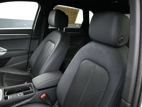 Certified 2025 Audi Q3 2.0T Premium AWD/4WD image 9
