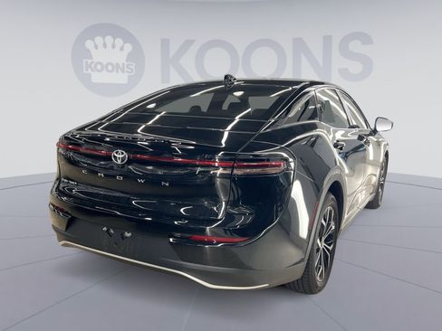 Used 2026 Toyota Crown XLE image 5