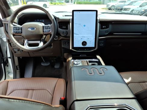 Used 2024 Ford Expedition King Ranch AWD/4WD image 17