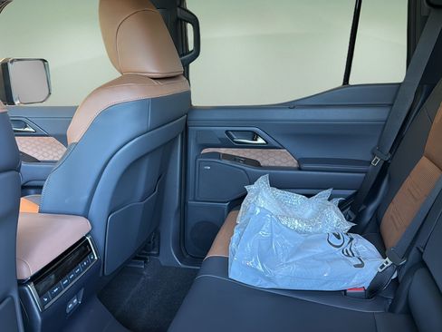 New 2026 Lexus GX 550 AWD/4WD image 15