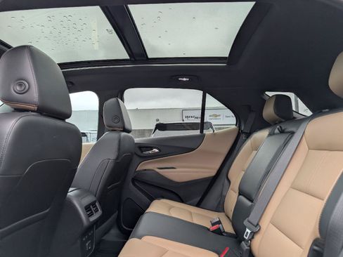 Used 2024 Chevrolet Equinox Premier AWD/4WD image 14