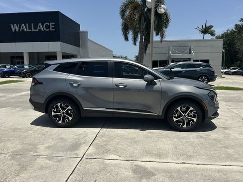 Certified 2025 Kia Sportage EX FWD image 5