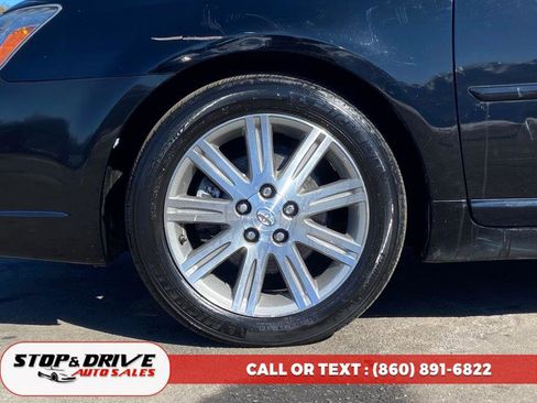 Used 2007 Toyota Avalon Limited image 9