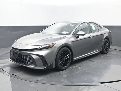 Used 2025 Toyota Camry SE w/ Convenience Package FWD image 24