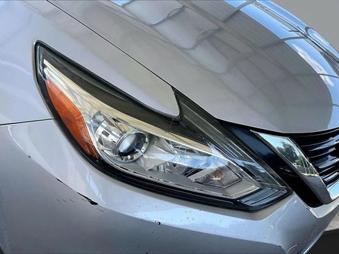 Used 2018 Nissan Altima 2.5 SL FWD image 28