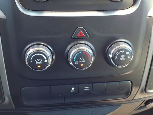Used 2015 RAM 1500 Express AWD/4WD image 21