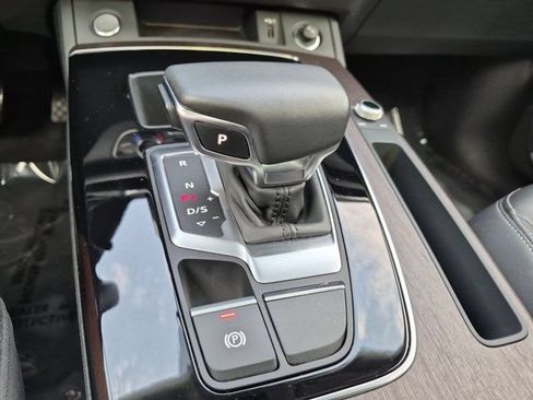 Used 2023 Audi Q5 Premium w/ Convenience Package AWD/4WD image 12